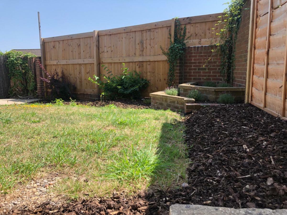 Home-From-Home - Self Catering Garden Apartment, Waterlooville Exteriör bild